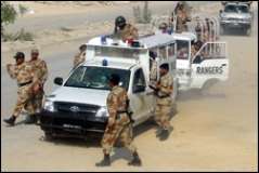 کراچی، گلستان جوہر دھماکا، پولیس اور رینجرز کے بیانات میں تضاد