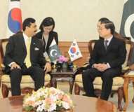وزیراعظم گیلانی کی جنوبی کوریا کے وزیراعظم سے ملاقات