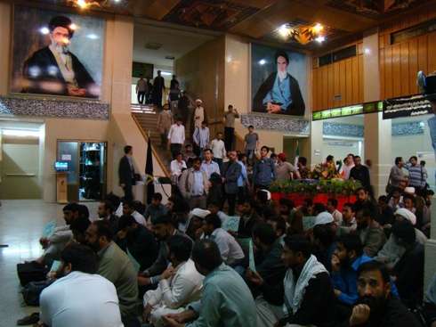 قم میں علما و طلاب کا سانحہ چلاس اور پاکستان میں شیعہ کشی کیخلاف احتجاجی دھرنا