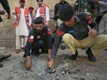 پشاور میں 3 ریمورٹ کنٹرول بم دھماکے، 5 افراد زخمی