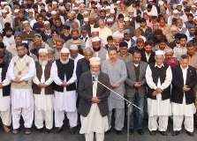 کراچی میں قاضی حسین احمد کی غائبانہ نماز جنازہ، ہزاروں افراد کی شرکت