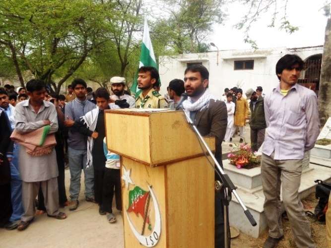 شہید ڈاکٹر محمد علی نقوی کی 19ویں برسی کی مناسبت سے انکے مزار پر اسکاوٹس سلامی