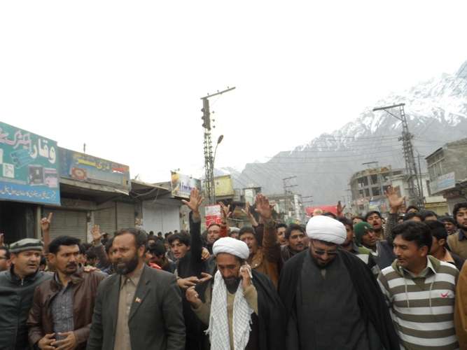 عوامی ایکشن کمیٹی بلتستان کیجانب سے یادگار شہداء پر دئیے گئے دھرنے میں ریلیوں کی شرکت