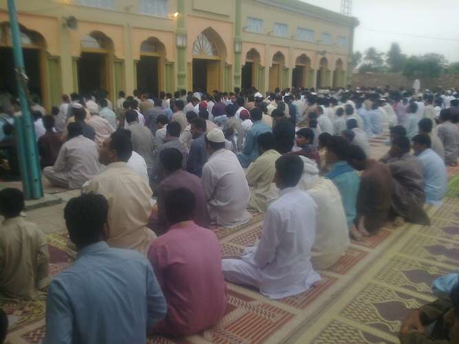 کوٹلی امام حسین (ع) ڈیرہ اسماعیل خان میں نماز عید کے مناظر