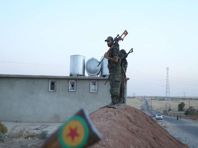 Peshmerga Train Syrian Kurd Fighters in Northern Iraq