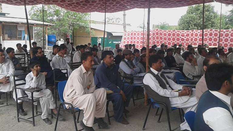 اسلامیہ ہائی سکول پاراچنار میں منعقد ہونیوالے امن مشاعرے کی عکسبندی