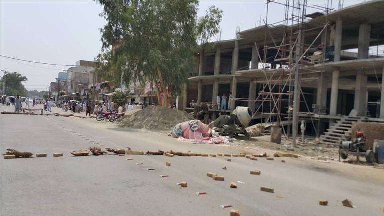 ڈی آئی خان، گومل مارکیٹ میں ہونے والے مسلح تصادم کے بعد کے مناظر