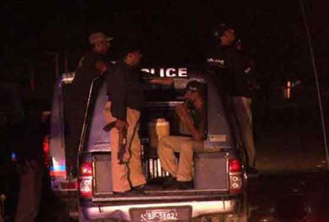 کراچی، پولیس کی کارروائی،  خاتون ڈکیت سمیت گیارہ ملزمان گرفتار