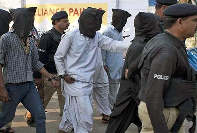 کراچی پولیس کی کارروائی، کالعدم تحریک طالبان کے 2 دہشتگردوں سمیت 10 ملزمان گرفتار