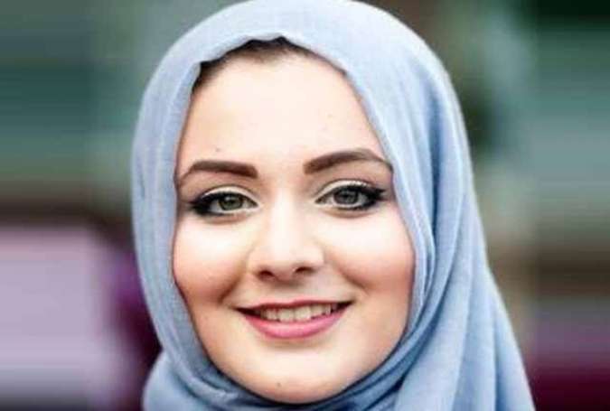 امریکہ میں باحجاب مسلم لڑکی نے خوش لباسی کا مقابلہ جیت لیا
