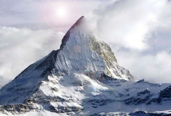 دنیا کی دوسری بلند ترین چوٹی کے ٹو کا منظر