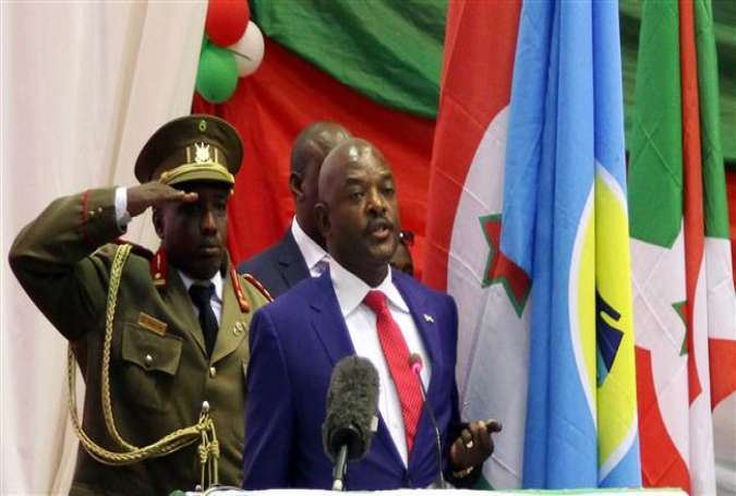 Burundian President Pierre Nkurunziza makes a speech after being sworn in for a third term, August 20, 2015.