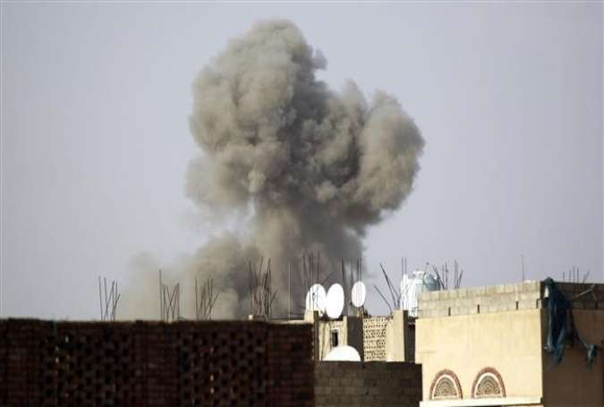 Smoke billows from the Defense Ministry building in the Yemeni capital, Sana’a, during a Saudi airstrike on September 4, 2015.