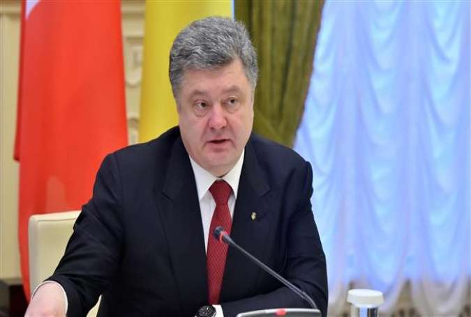 Ukraine president praises ceasefire in the east