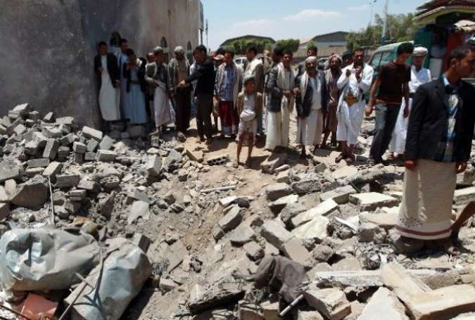 یمن پر سعودی اتحاد کے وحشیانہ فضائی حملوں کے نتیجے میں تین کم سن بچوں سمیت متعدد عام شہری شہید