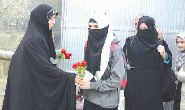 مسلم یونٹی کونسل کے زیر اہتمام سرینگر میں اپنی نوعیت کی منفرد حجاب کمپین
