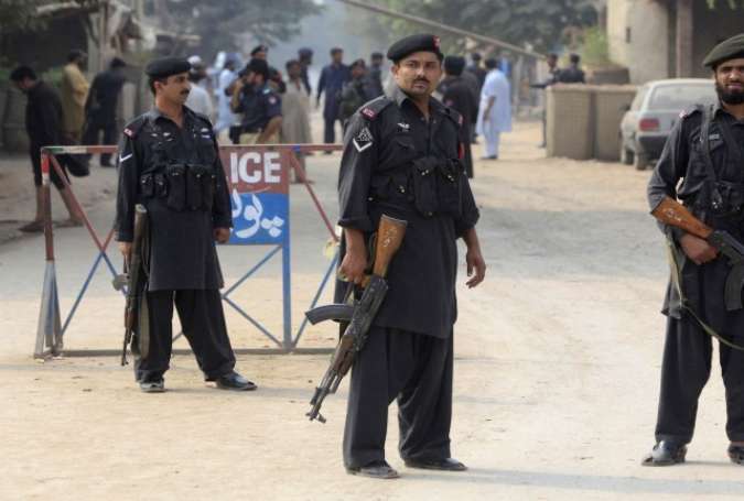 ڈی آئی خان پولیس کی کارروائی، سات ملزم گرفتار، اسلحہ برآمد