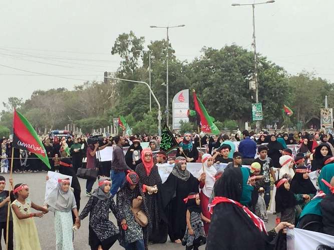 کراچی میں علامہ راجہ ناصر عباس کی حمایت میں خواتین کی احتجاجی ریلی