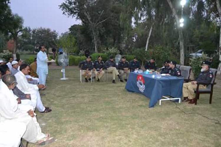 ڈی آئی خان میں محرم الحرام کے حوالے سے انتظامیہ اور متولیان کے مابین سکیورٹی اجلاس