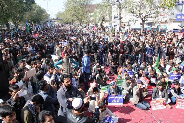 لاہور میں مال روڈ پر جماعت اسلامی کی یکجہتی کشمیر ریلی و کانفرنس