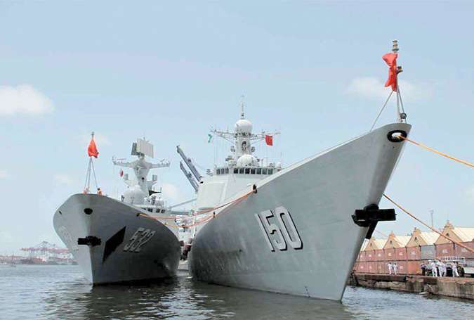 چینی بحریہ کے 3 جہاز کراچی پہنچ گئے، نیول چیف کا دورہ
