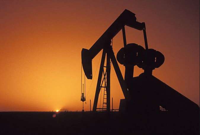جنگ تمام عیار نفت به زودی راه میافتد/ چگونه آمریکا نفت ایران را بی ارزش می کند؟!