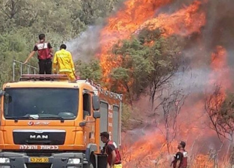 اندلاع حرائق كبيرة في حقول المستوطنات قرب غزة