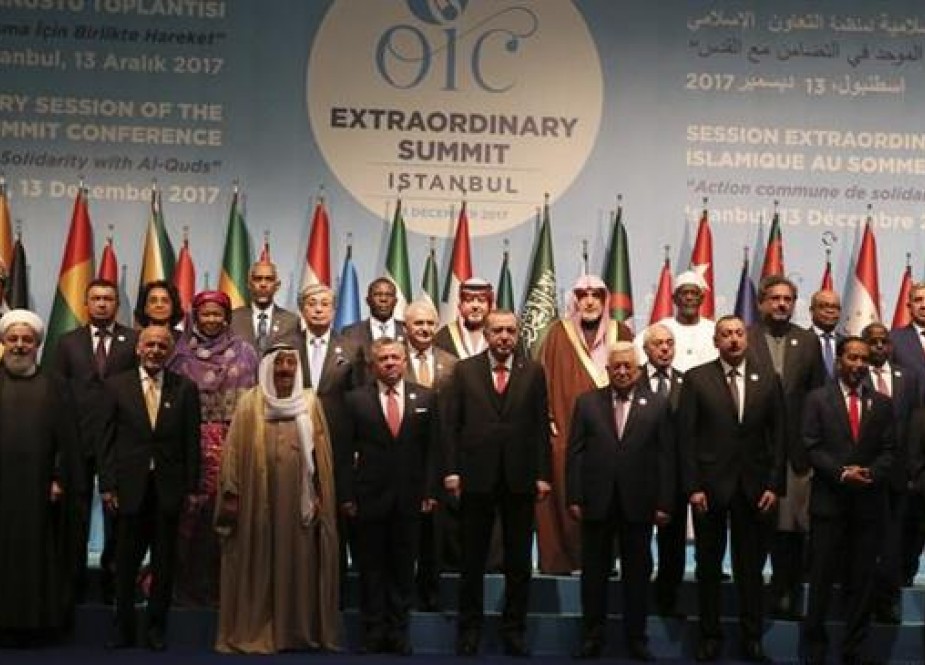 Leaders and representatives of the Organization of Islamic Cooperation (OIC) member states pose for a group photo during an extraordinary meeting in Istanbul, Turkey, December 13, 2017.