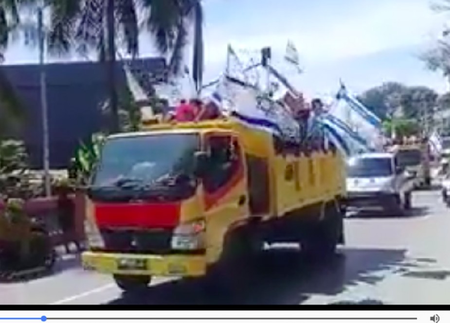 Screencapture video konvoi pengibaran bendera Israel di Jayapura (Foto: ist/detik)