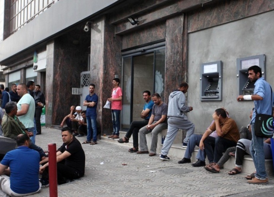 سلطة النقد تعطل العمل المصرفي في غزة الأحد القادم