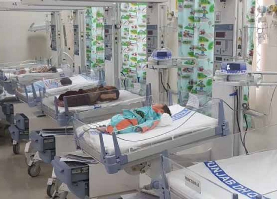 فیصل آباد، 1200 نومولود بچوں کو فروخت کرنے والی ہسپتال کی ملازمہ گرفتار