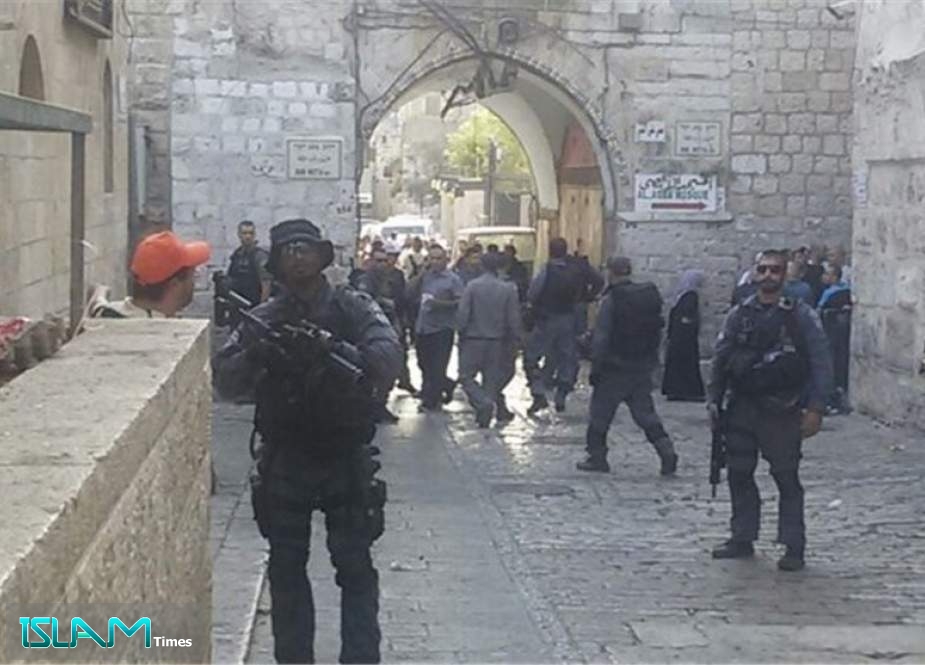 ‘‘إسرائيل‘‘ تواصل تهويد القدس وترفع منصة مراقبة جديدة