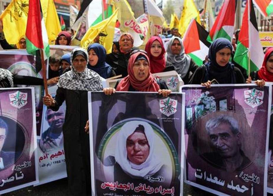 Palestinian women take part in a demonstration in support of Palestinian prisoners held in Israeli jails in Gaza City, Gaza Strip, April 17, 2018. (Photo by AFP)