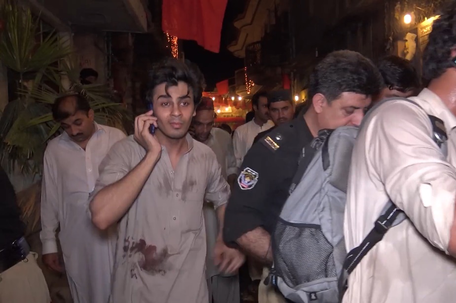 پشاور، اے این پی کی انتخابی مہم پہ خودکش حملہ، ہارون بلور جاں بحق