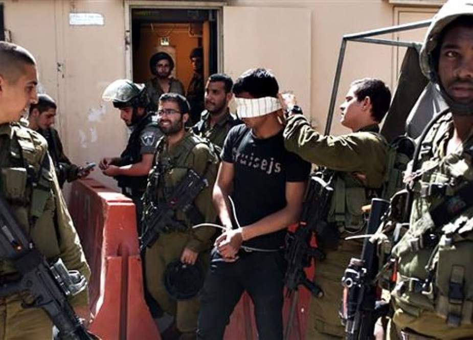 الاحتلال يعتقل 17 فلسطينيا بالضفة بينهم محررون وقيادي بحماس