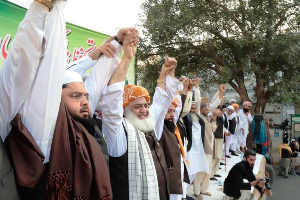 لاہور، مال روڈ پر تحفظ ناموس رسالت ملین مارچ کے مناظر