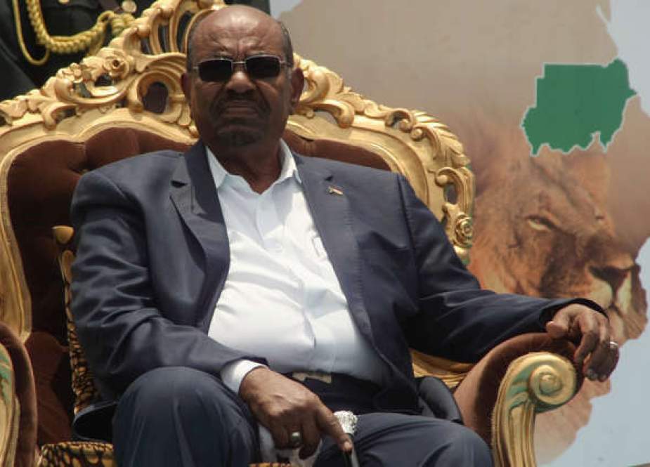 السودان.. نواب يطالبون بتعديل الدستور لترشيح البشير مدى الحياة