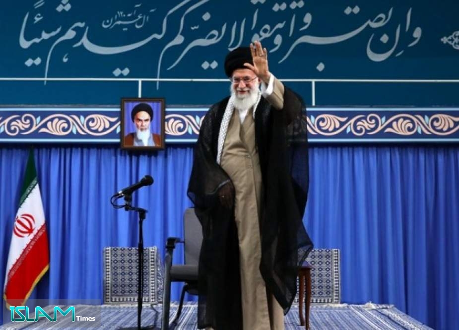 قائد الثورة: من معاجز الثورة الاسلامية تنامي أنصارها