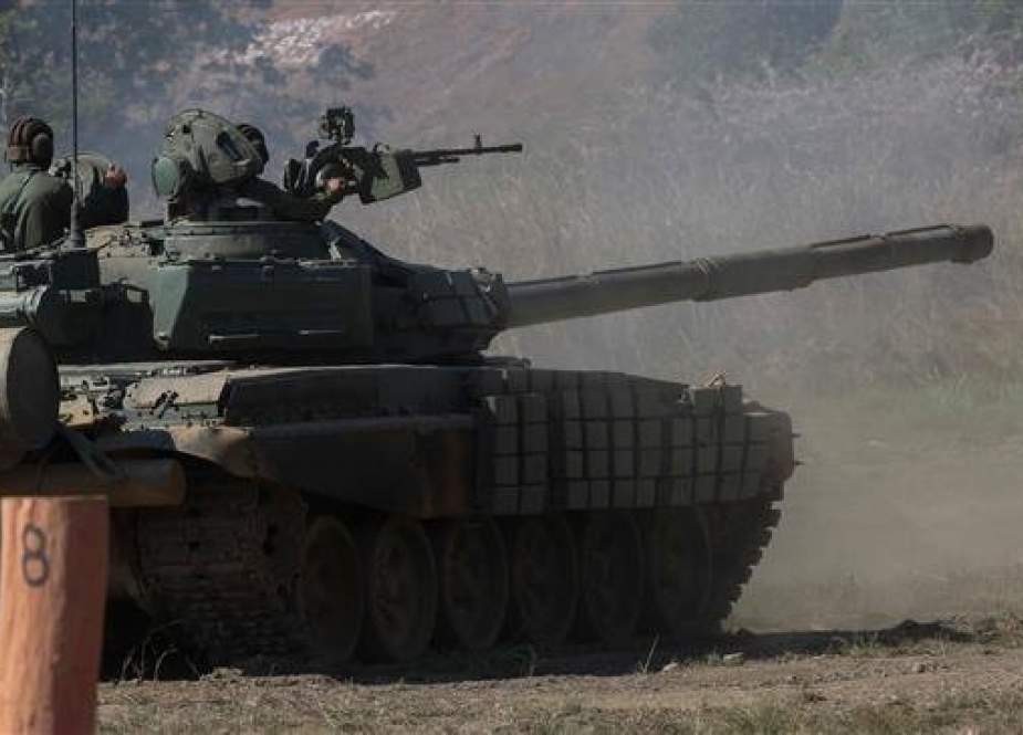 Handout picture released by the Venezuelan presidency showing a a tank taking part in military exercises at Fort Paramacay in Naguanagua, Carabobo State, Venezuela, on January 27, 2019. (AFP photo)
