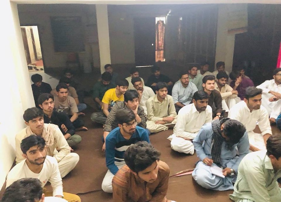 آئی ایس او پاکستان کے ادارہ تربیت المہدیؑ کے زیراہتمام یونیورسٹی اسٹوڈنٹس کیلئے طرز زندگی کلاسز کی تصاویر