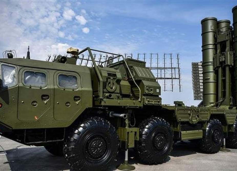 In this file photo, taken on August 22, 2017, a Russian S-400 anti-aircraft missile launching system is displayed at the exposition field in Kubinka Patriot Park outside Moscow during the first day of the International Military-Technical Forum Army-2017. (By AFP)