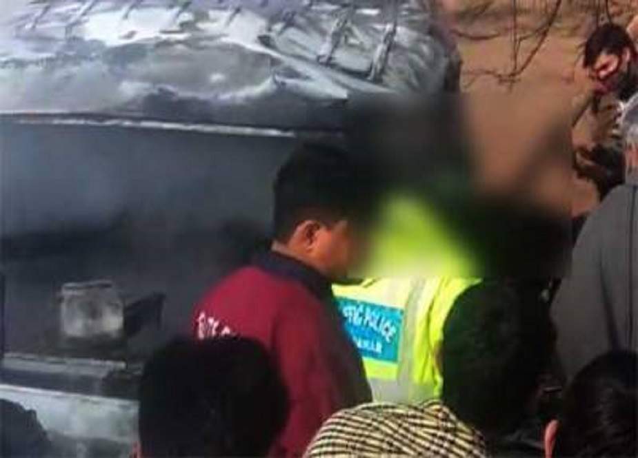 کشمور، مسافر وین میں گیس سلنڈر دھماکہ، بچوں سمیت 5 افراد جاں بحق