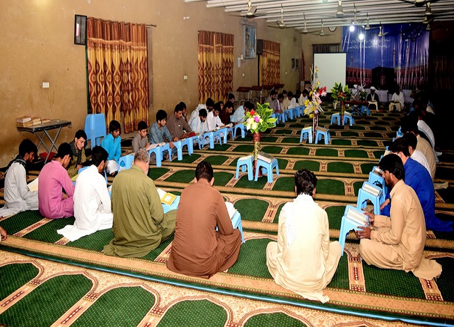 چنیوٹ، جامعہ بعثت رجوعہ میں محافل قرآن اور دعاوں کی اجتماعی تلاوت کی محافل کی تصاویر