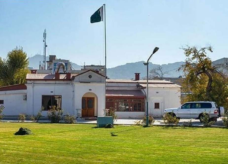 افغانستان میں پاکستانی سفارت خانے پر مشتعل ہجوم کا دھاوا