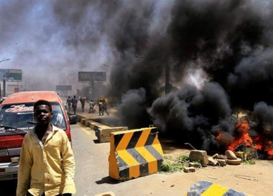 بازنشستگی اجباری ده‌ها افسر امنیتی در سودان