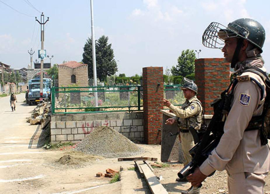 مقبوضہ کشمیر میں تازہ مسلح جھڑپ، 2 جنگجو اور ایک فوجی اہلکار ہلاک