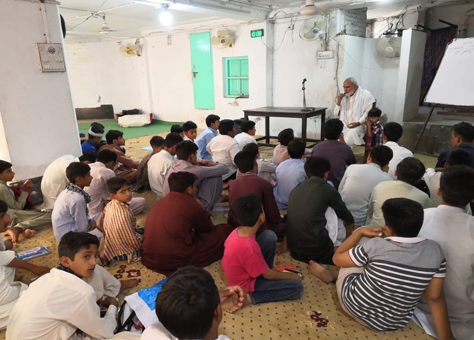امام بارگاہ بلاک نمبر 7 سرگودہا میں منعقد ہونیوالے 30 روزہ اسلام شناسی کورس کی تصاویر