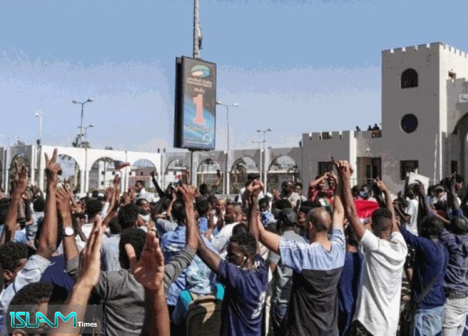 المجلس العسكري: نأمل عدم استجابة السودانيين لتظاهرة 30 يونيو