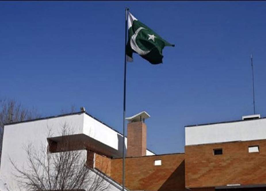 پاکستانی سفارتخانے نے افغانوں کیلئے ویزا کا اجرا محدود کر دیا