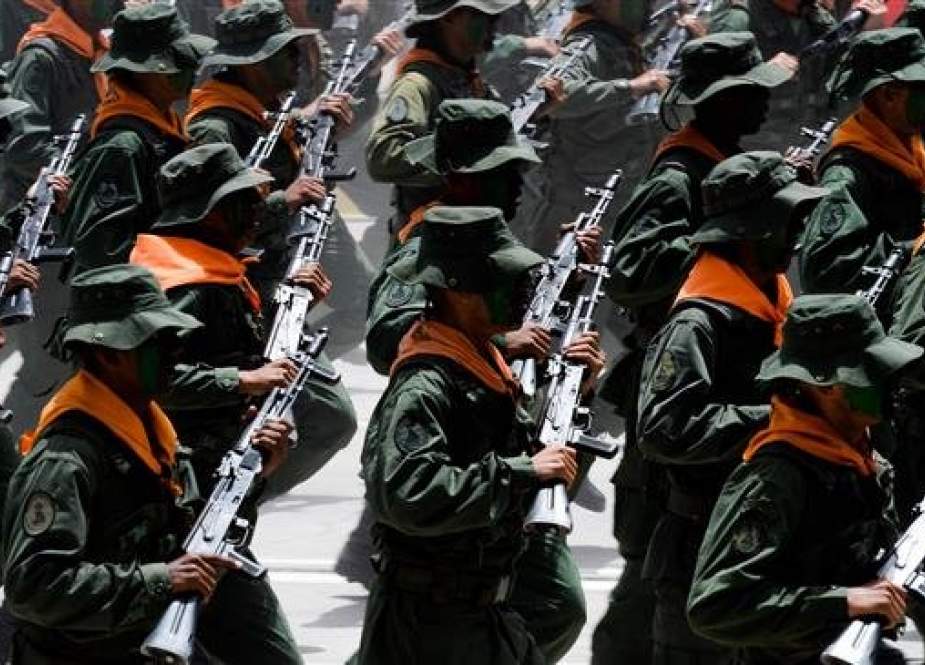 Venezuelan army soldiers taking part in a military parade.jpg